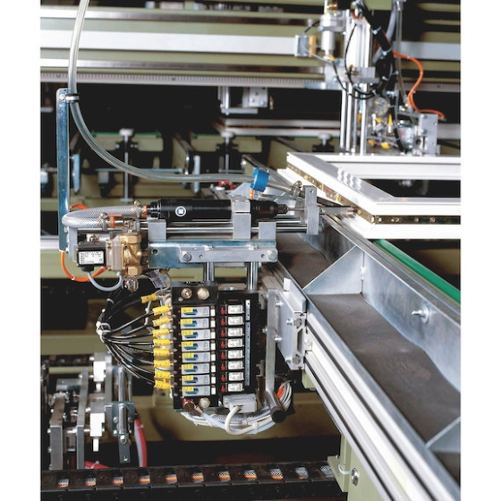 Саморіз для вікон, з потайною напівкруглою головкою FBS