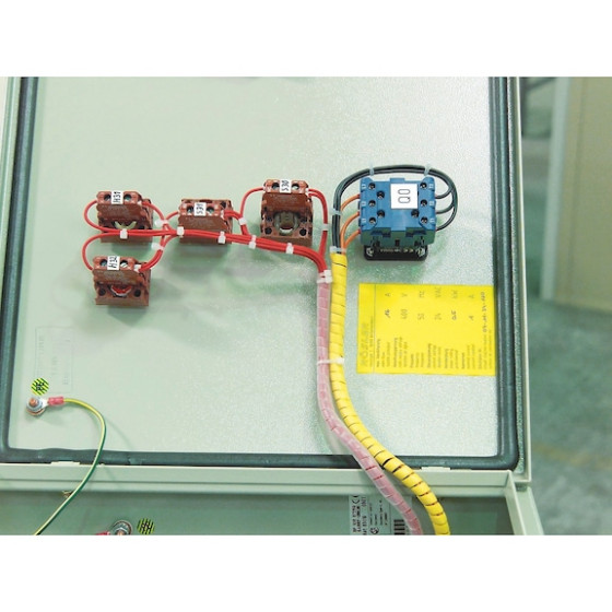 Стандартный кабельный разъем с металлическим фиксатором